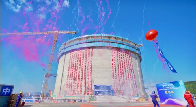 漳州LNG项目一期二阶段3号储罐气顶升成功
