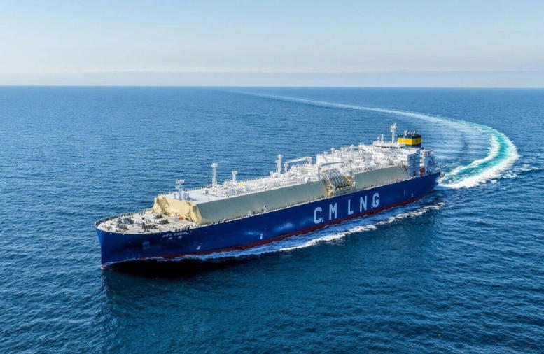 第二代17.5万立方米LNG（液化天然气）运输船首制船“海能”轮命名交付